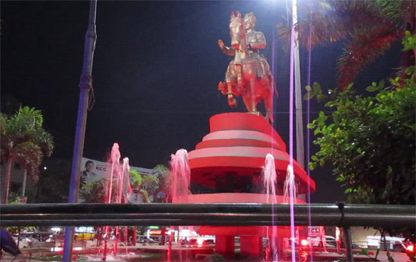 सुशोभित चौकाची ऐशी तैशी